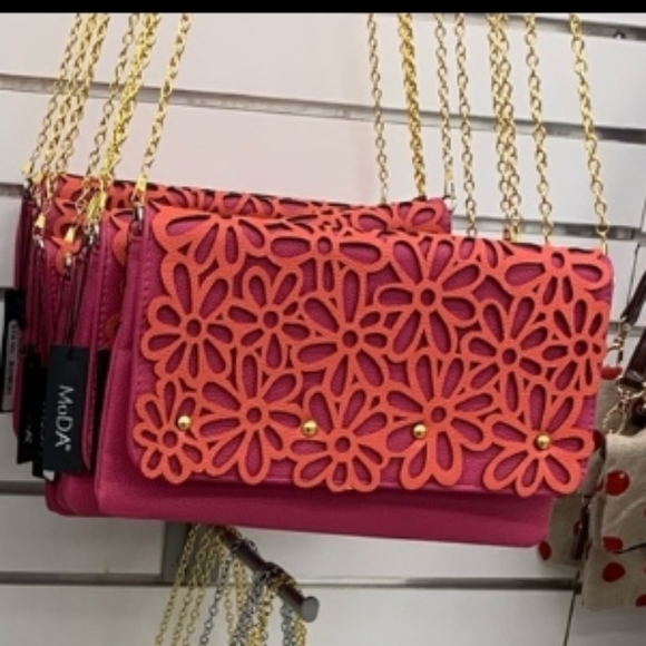 Daisy Clutch Crossbody Pink and Tangerine - Picture 1 of 7